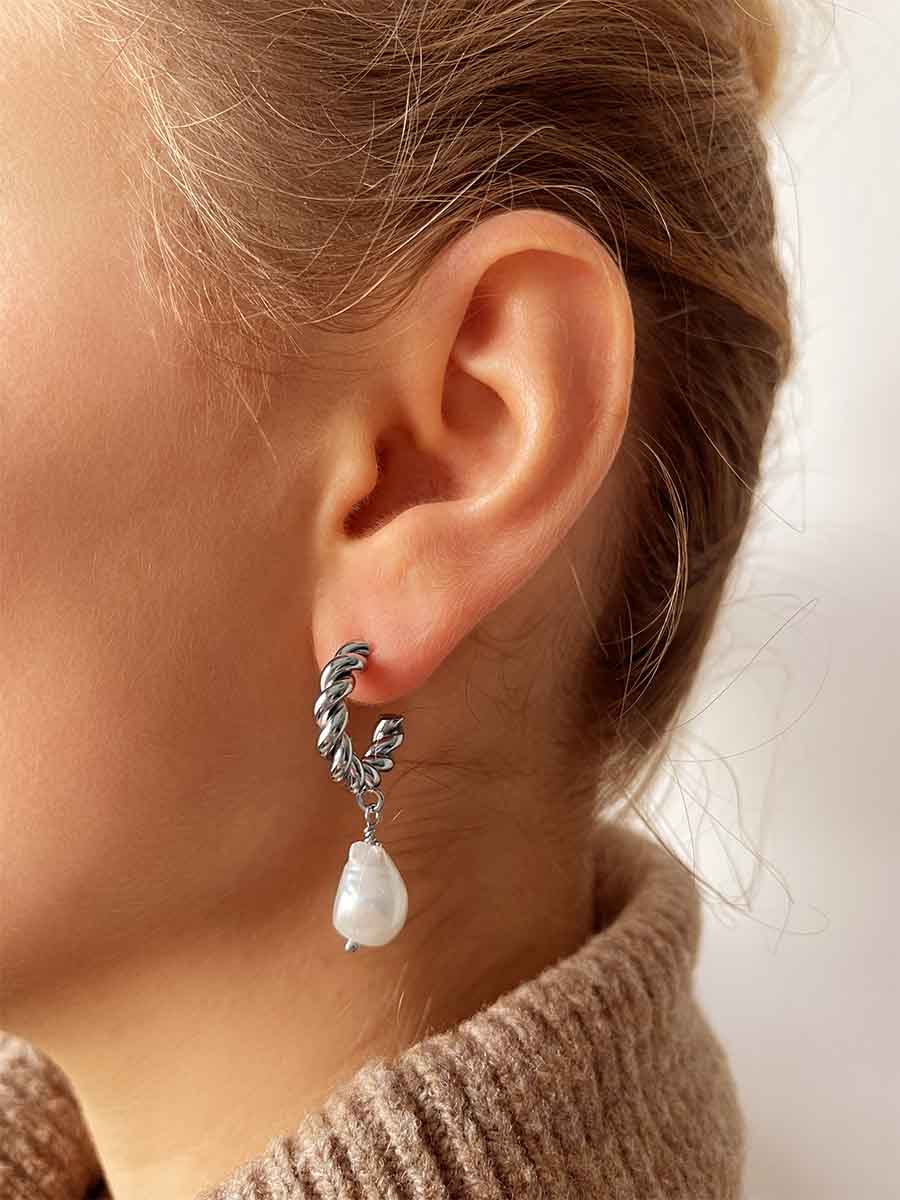 TWIRL Pearl Ohrringe