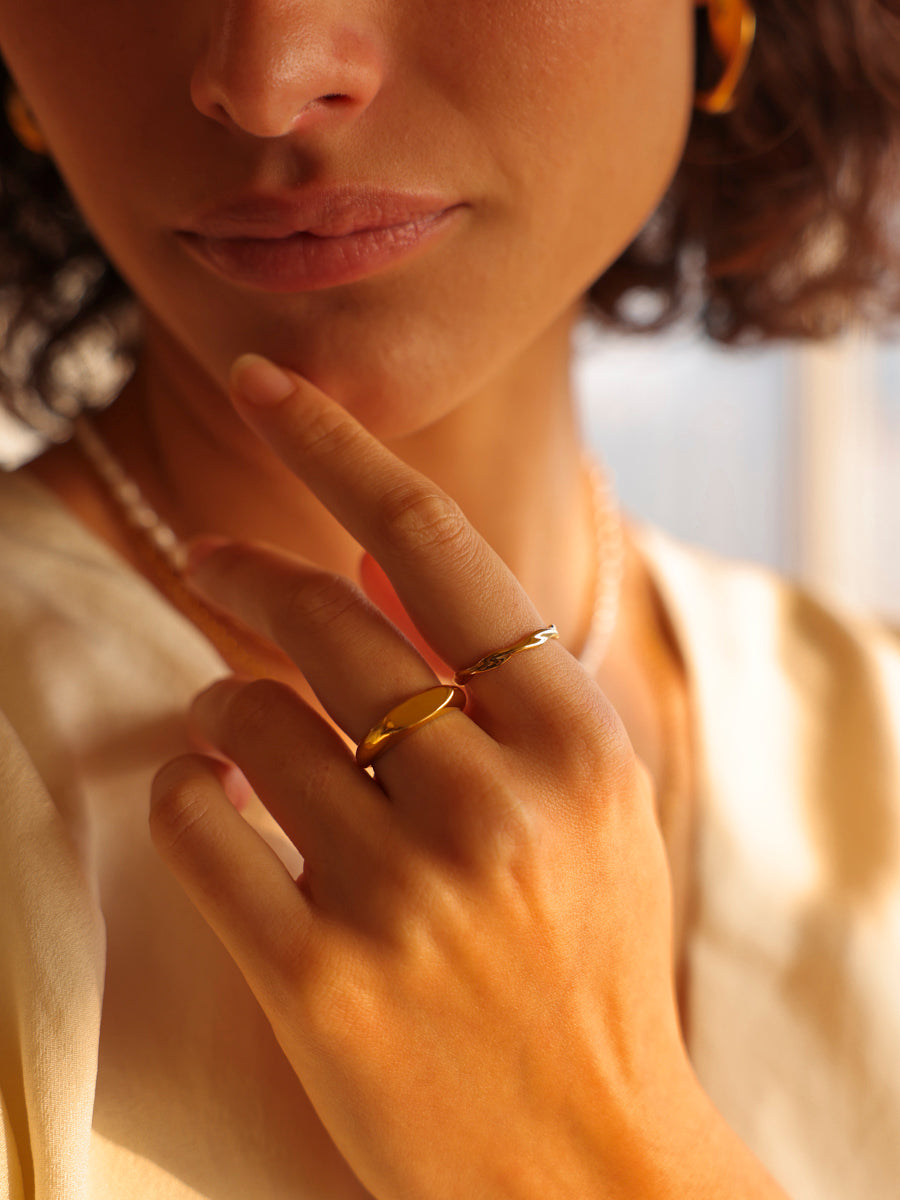 Modern Curve Ring