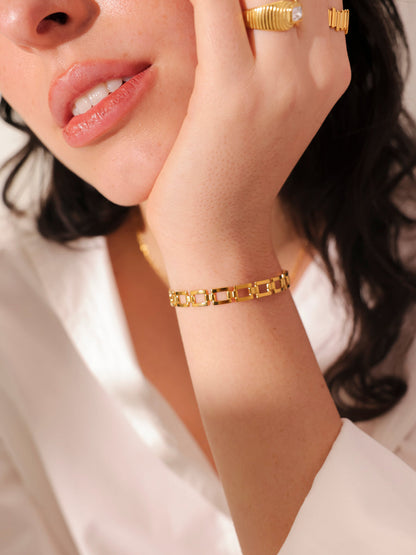 Dainty Loop Armcuff