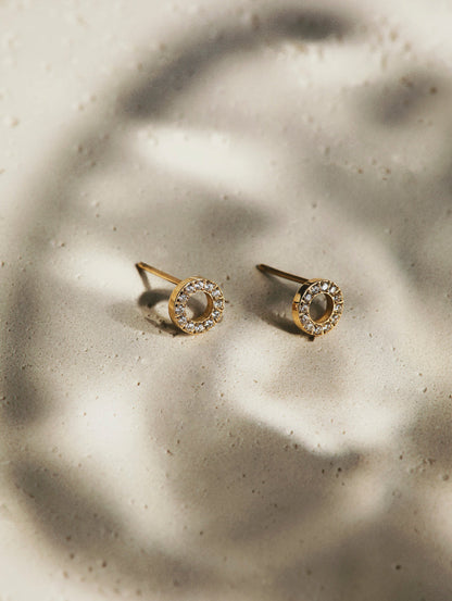 Dazzling Round Stud Ohrringe