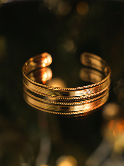 Delicate Edge Armcuff