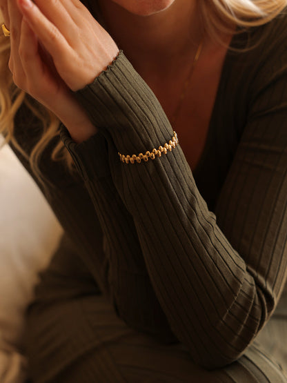 Entwined Imprint Armcuff