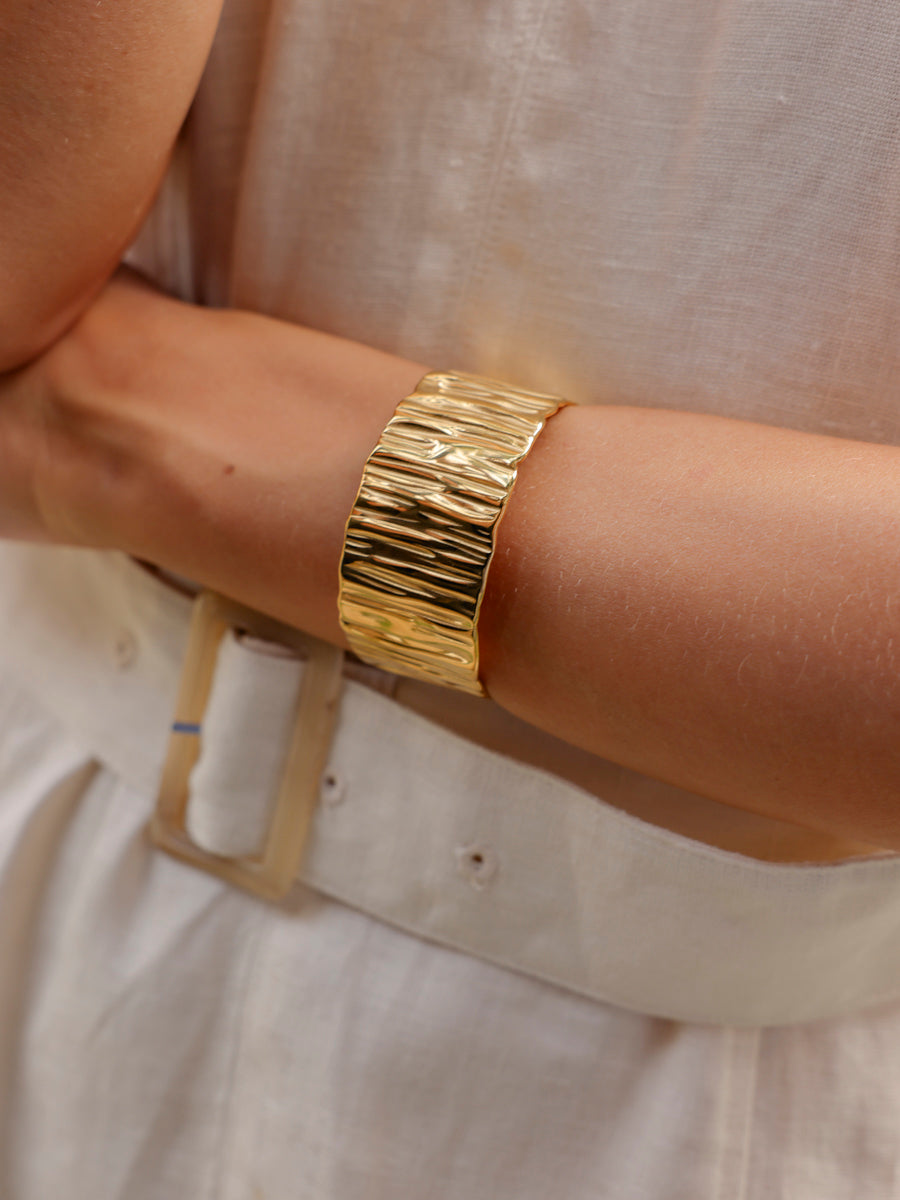 Bold Ripple Armcuff