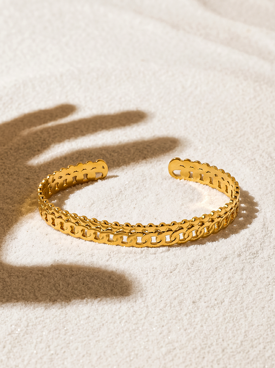 Simple Harmony Armcuff
