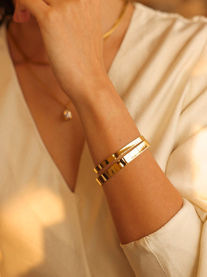 Eclipse Halo Medium Armcuff
