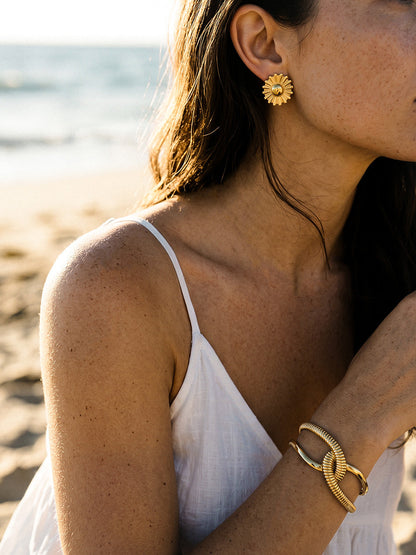 Refined Twist Armcuff