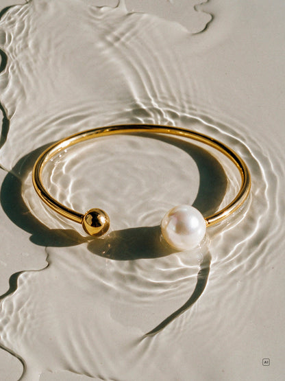 Dewdrop Pearl Armcuff