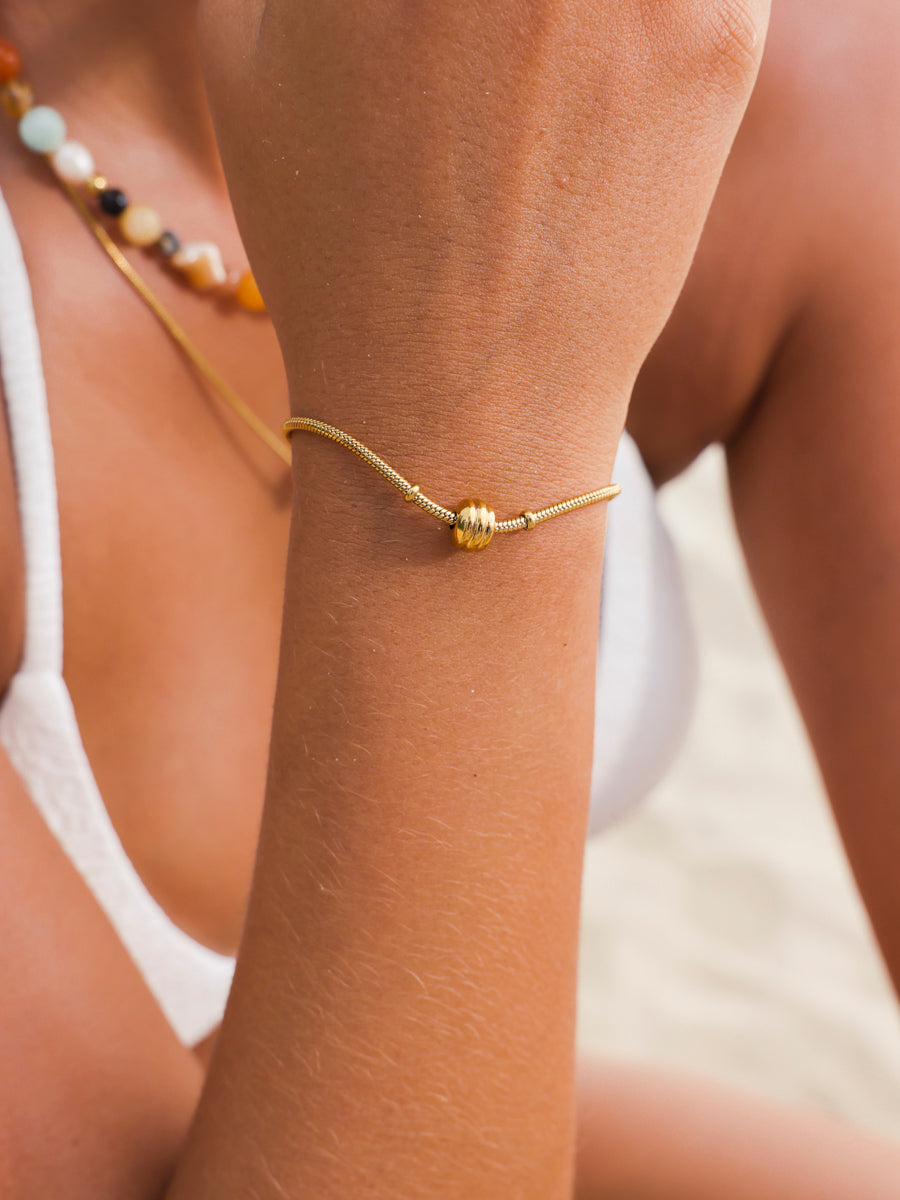 Serene Elegance ARMBAND