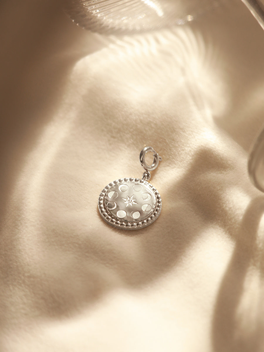 Moon Phase Glow Ketten-Charm