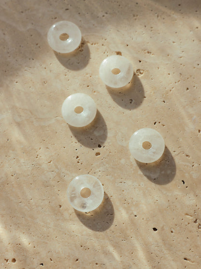 (Passend zu Ohrringen ≥ 17 mm) Dreamy Donut White Ohrring-Charm