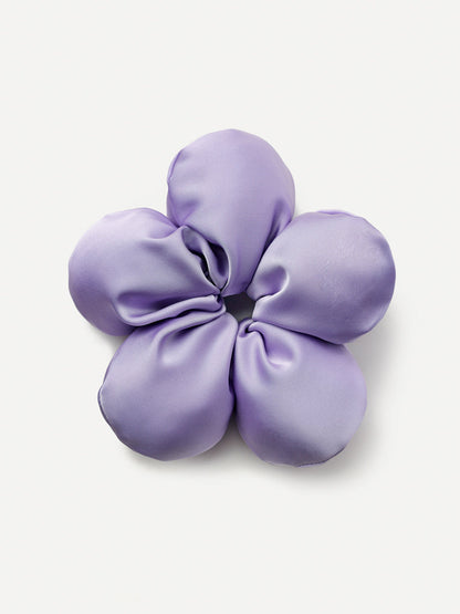 Cream Blossom Scrunchie