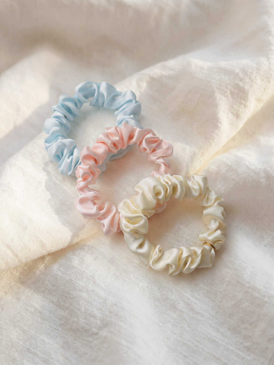 Blissful Pure Silk Medium Scrunchie Cream White