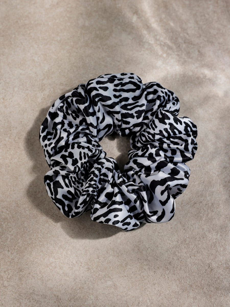 Leopard Beauty Scrunchie White