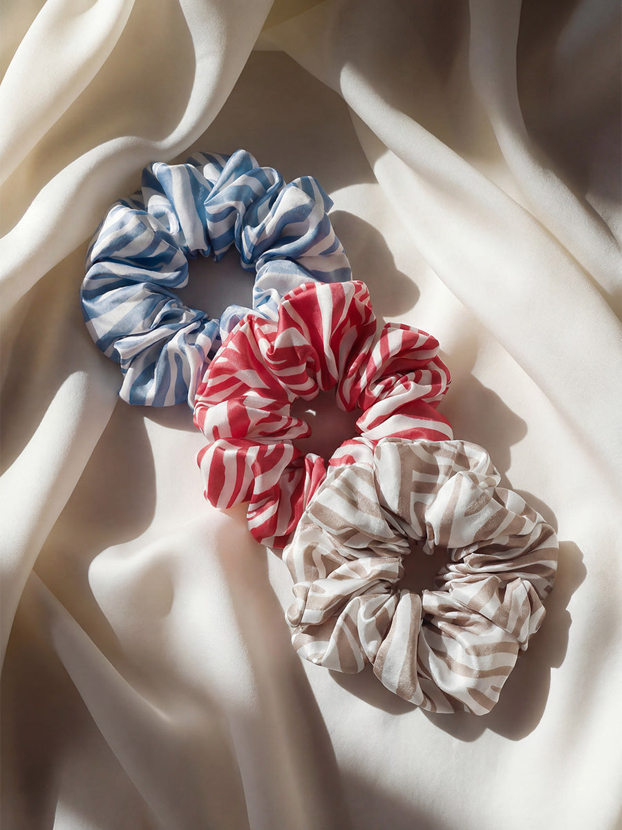 Beachy Vibe Scrunchie Red