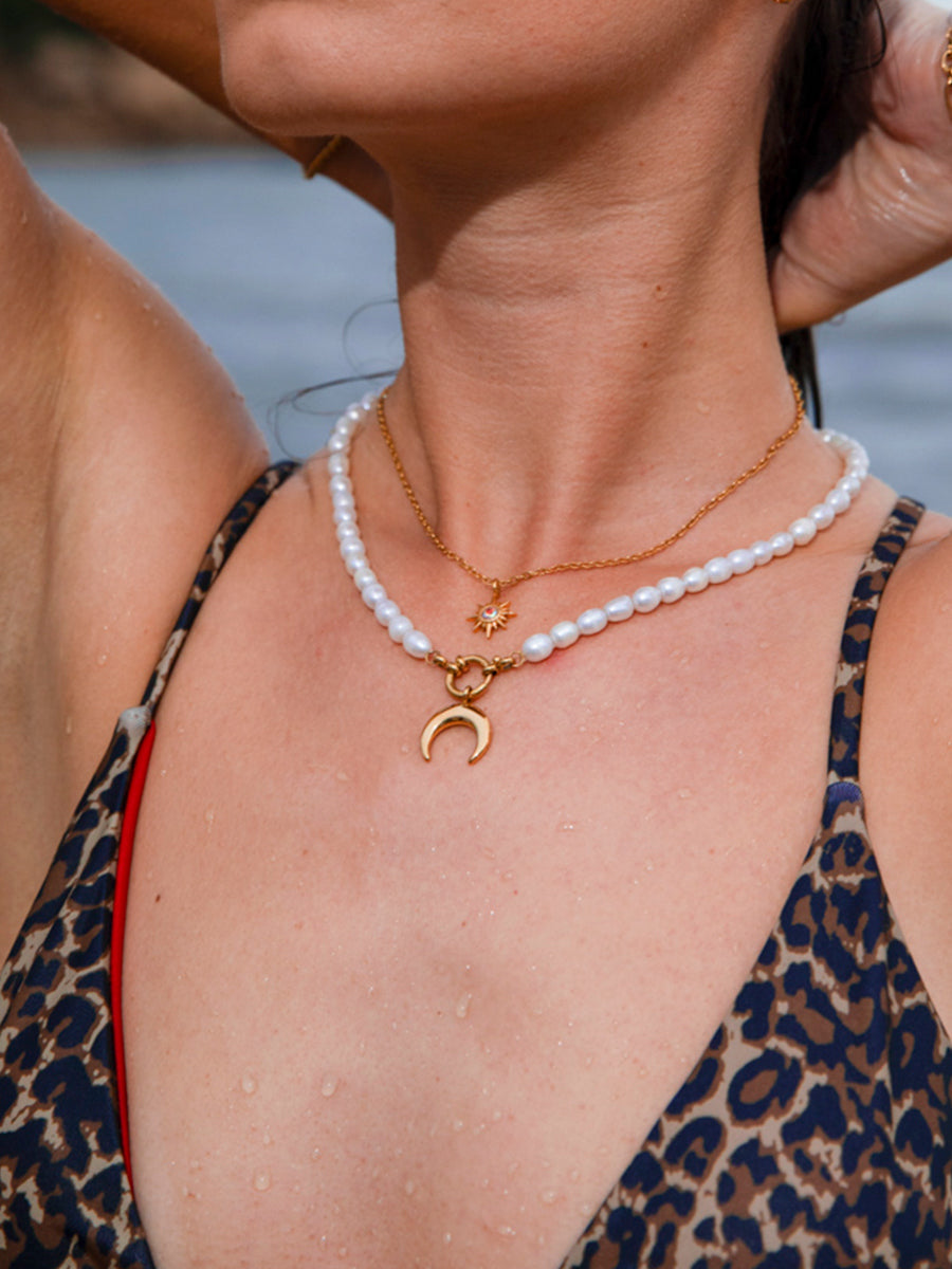 Crescent Pearl Kette