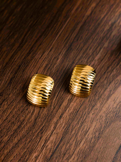 Ribbed Square Ohrringe