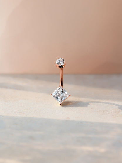 Square Shine Titan Bauchnabelpiercing