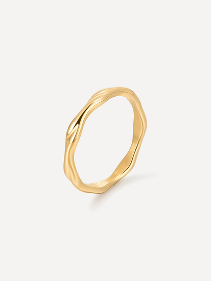 Classic Wave Ring