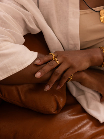 Exquisite Link Ring