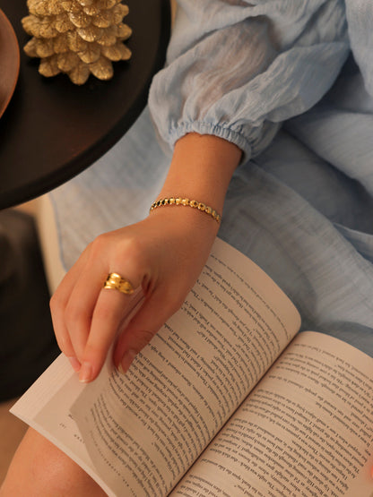 Endless Round Armcuff
