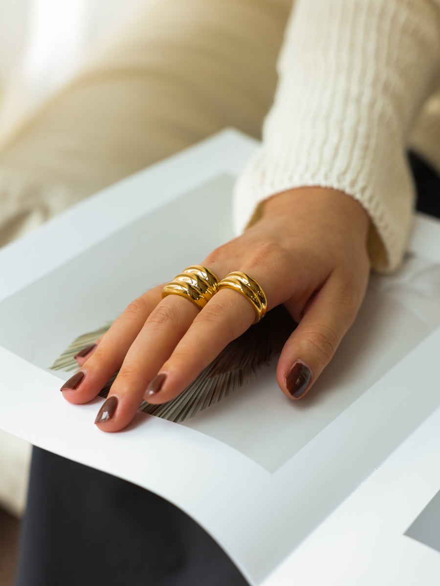 Neo Orbit Ring