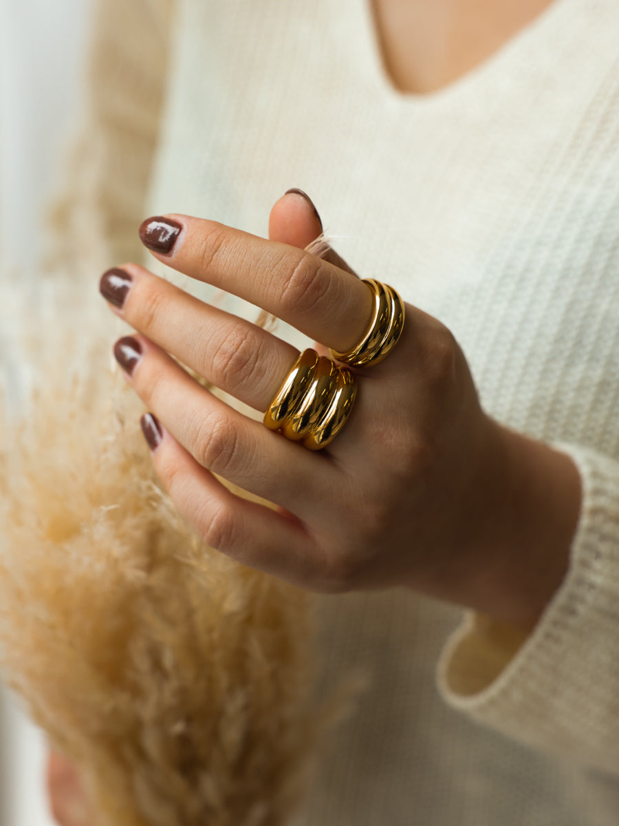 Neo Orbit Ring