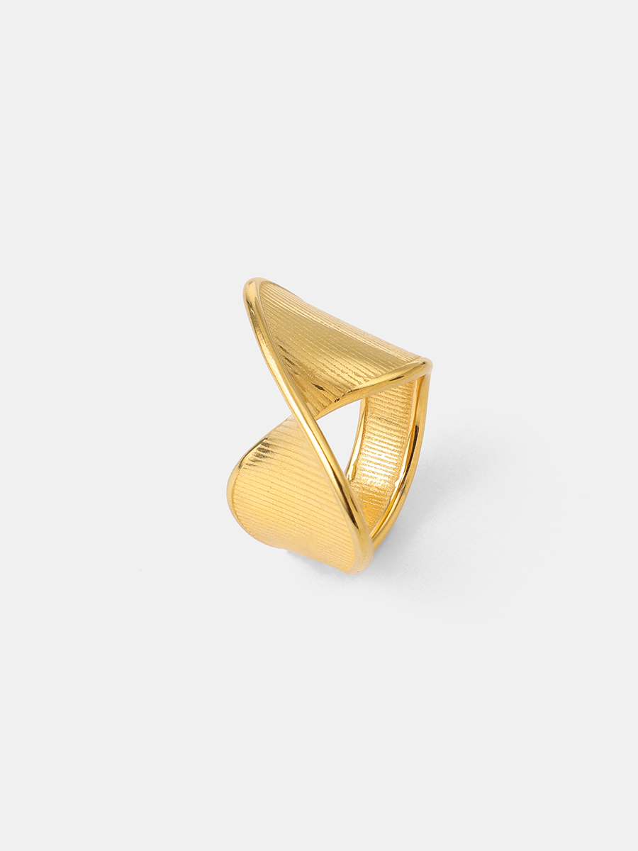 Twisted Beauty Ring
