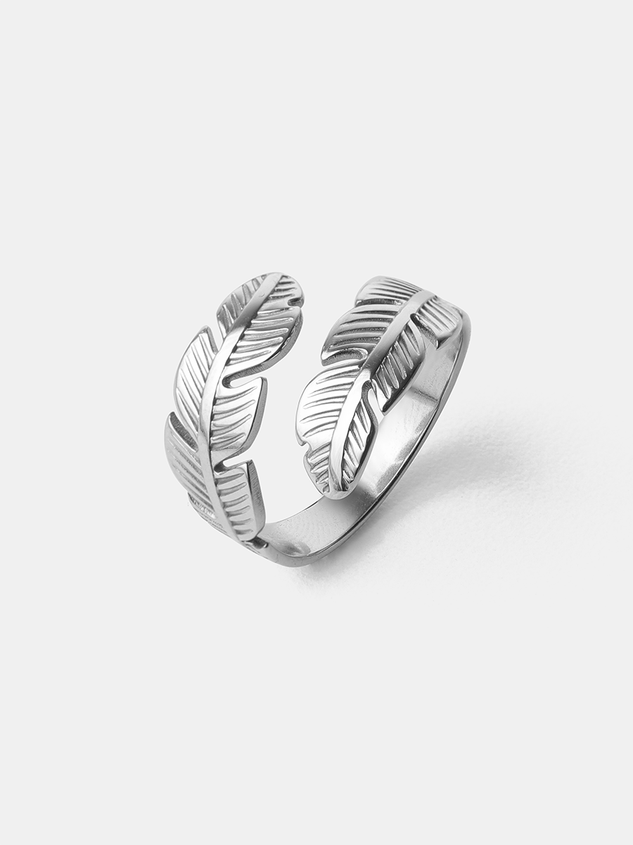 Leafy Elegance Ring