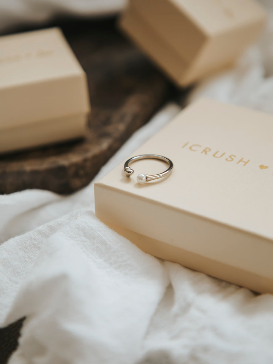 Love in Pearl Ring