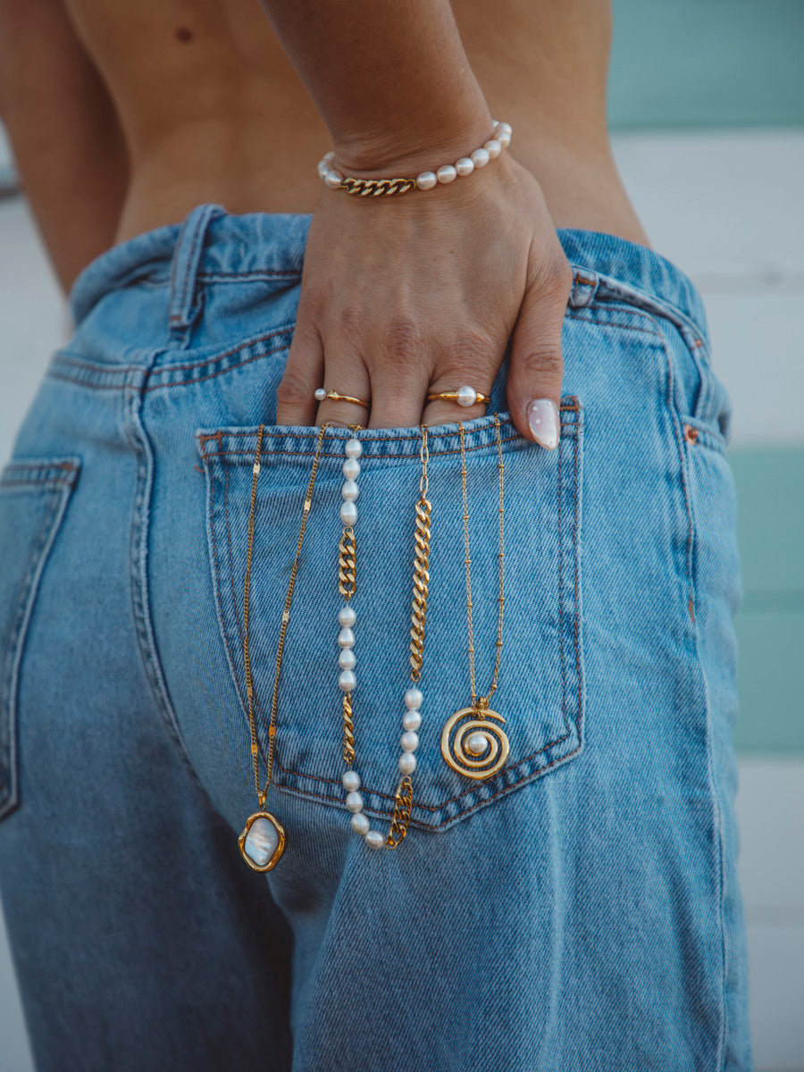 Love in Pearl Ring