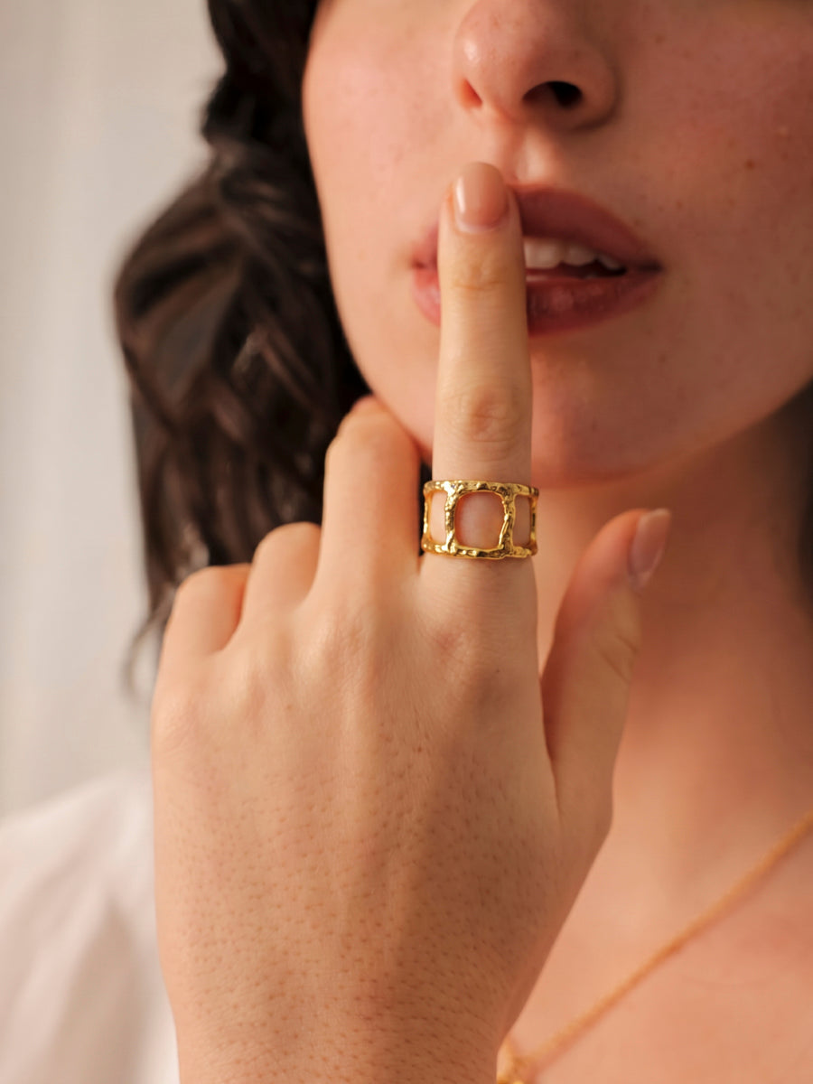 Infinite Trace Ring