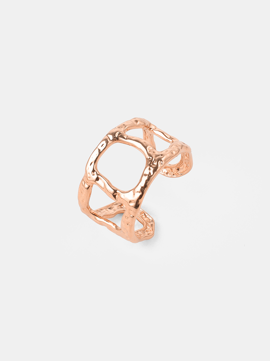 Infinite Trace Ring