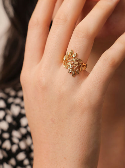 Lush Leaf Ring